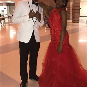 GORGEOUS Stunning Red prom dress !!! Size 4!!